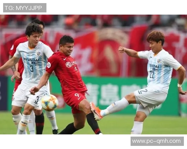 亚冠赛场蔚山现代对阵上海申花最新动态与精彩回顾分析